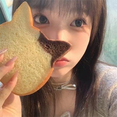 女孩的钓鱼慢活